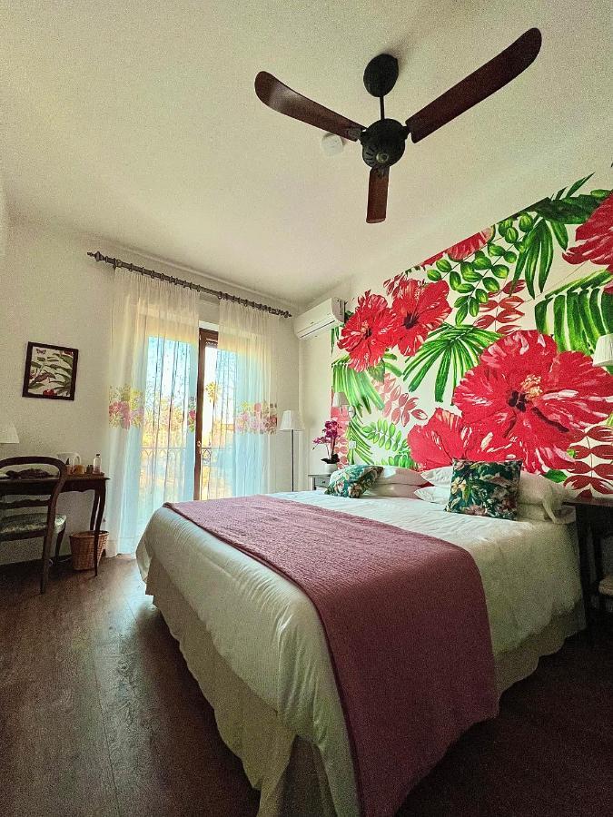 Guest House Le Vagabonde Фьюмичино Экстерьер фото