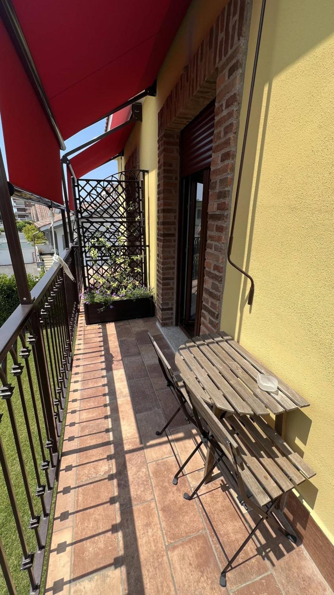 Guest House Le Vagabonde Фьюмичино Экстерьер фото