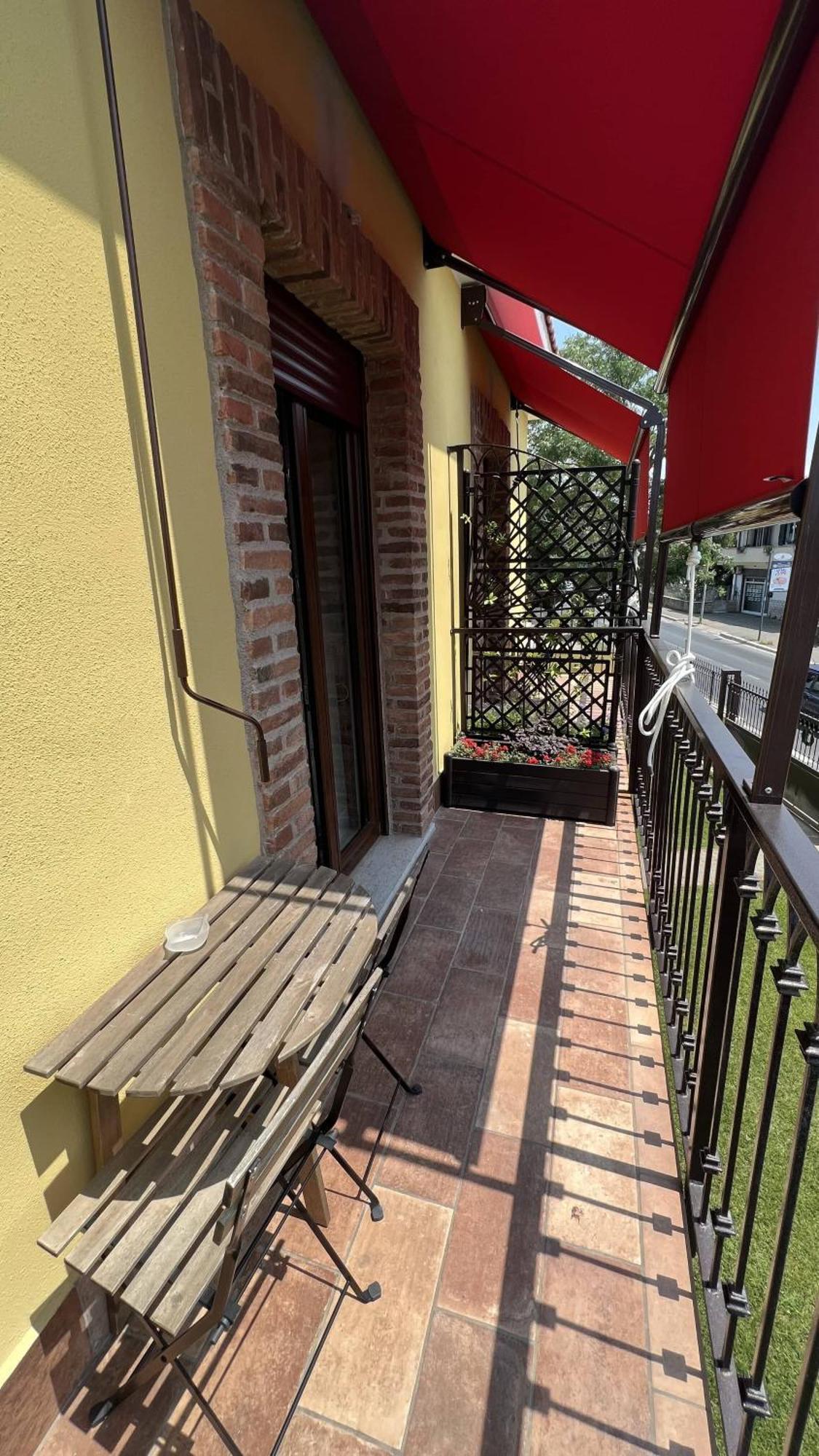 Guest House Le Vagabonde Фьюмичино Экстерьер фото